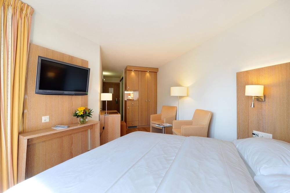 Helvetia Intergolf 4*