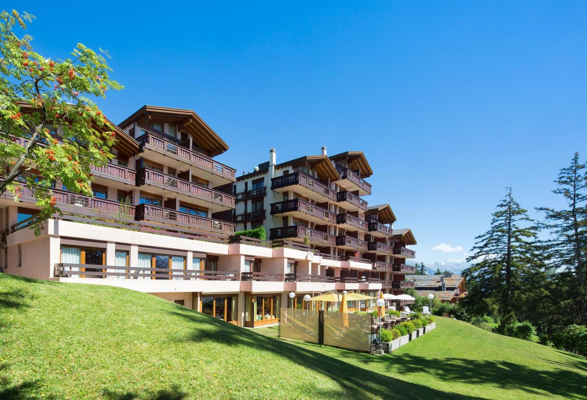 Hotel Helvetia Intergolf 4*